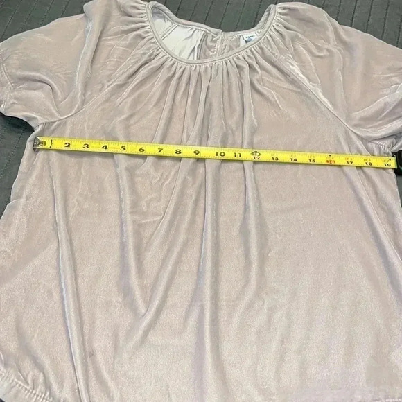 Beautiful velour top - Picture 4 of 6